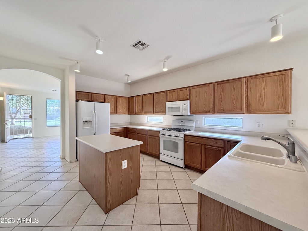 3530 E Park Avenue - Photo 6