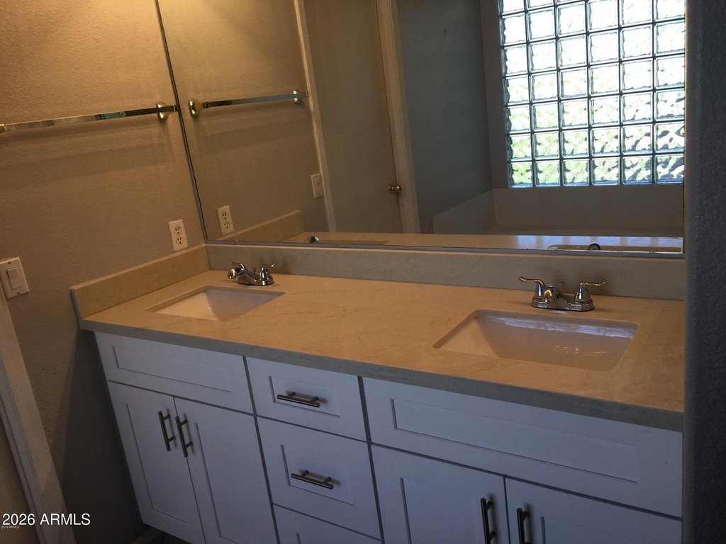 1312 W Libby Street - Photo 14