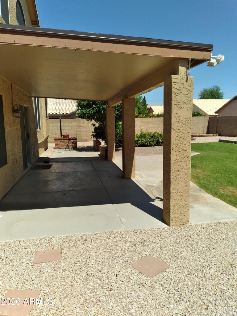1167 W Lisa Lane - Photo 2