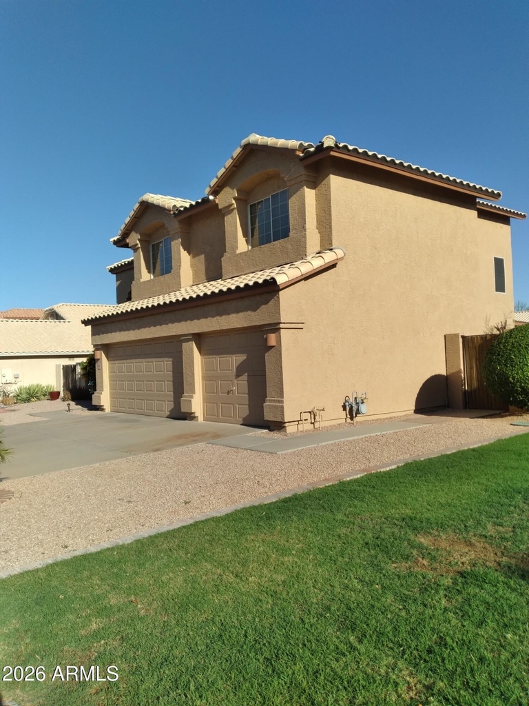 1167 W Lisa Lane - Photo 0