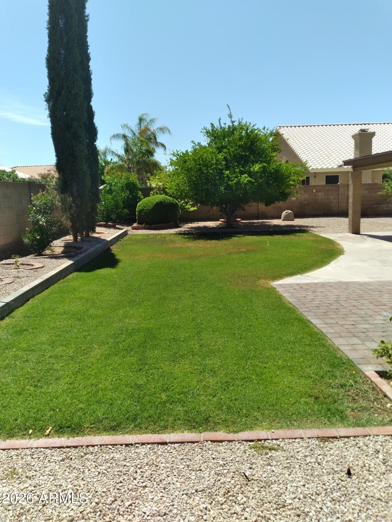 1167 W Lisa Lane - Photo 3