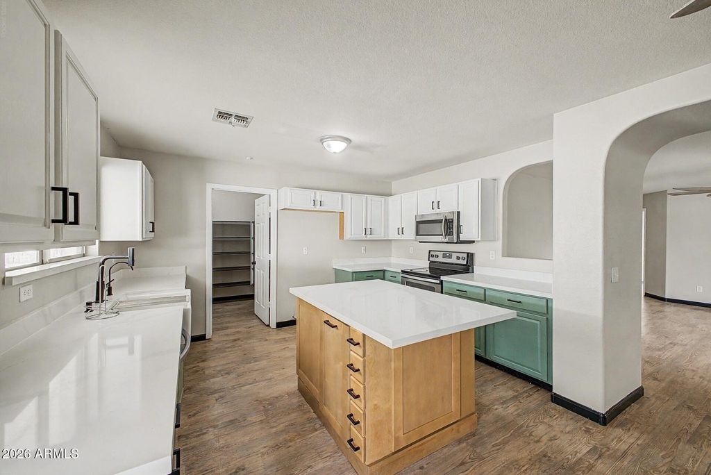 16550 N Naegel Drive - Photo 6