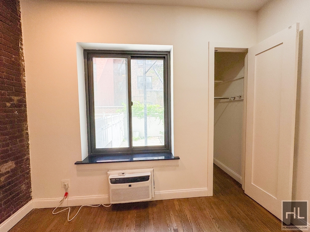 East 80th Street - Photo 1