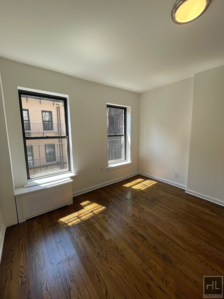 East 89th Street - Photo 3
