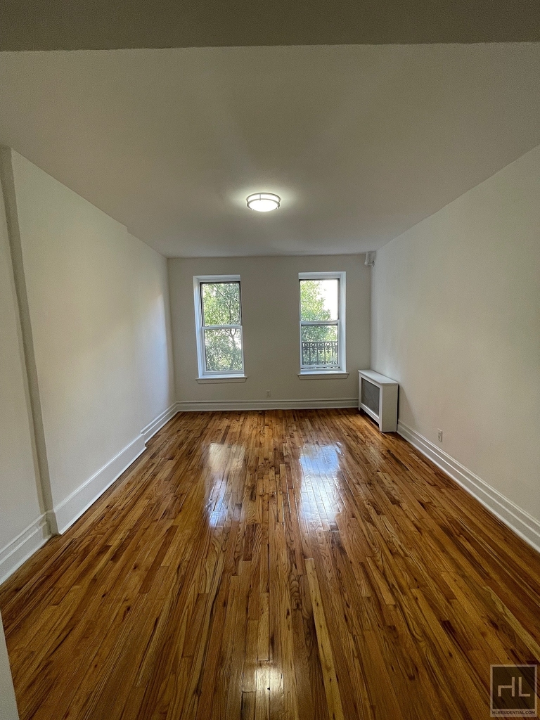 East 89 Street - Photo 0