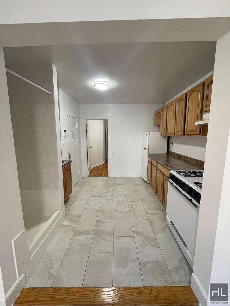 East 89 Street - Photo 6