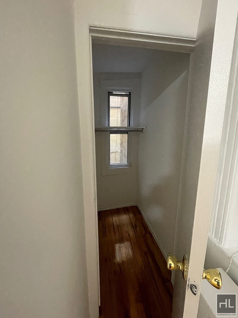 East 89 Street - Photo 9