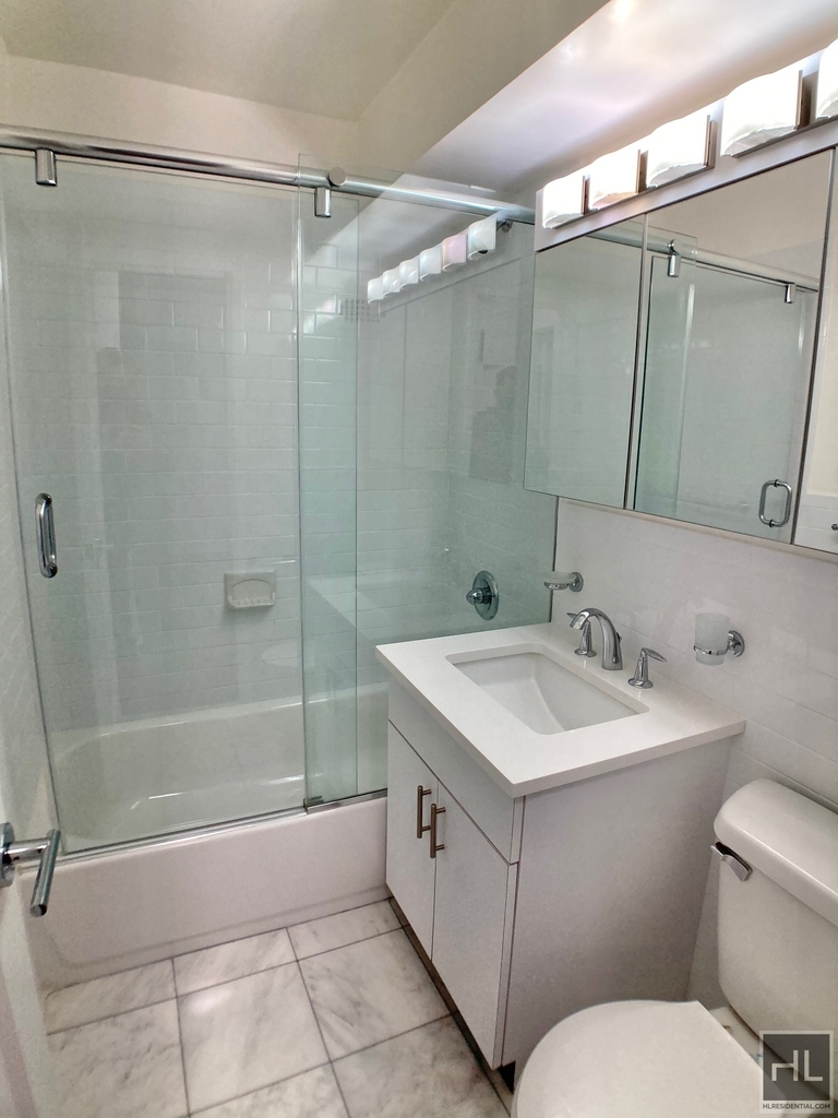 East 56 Street - Photo 5