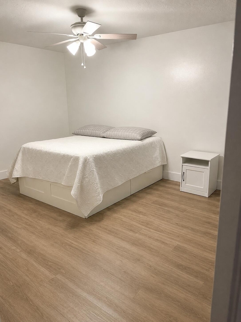 450 Commodore Drive - Photo 5