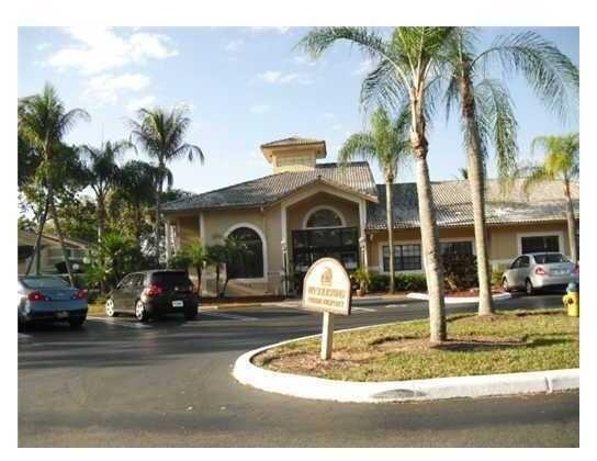 300 Palm Circle W - Photo 3