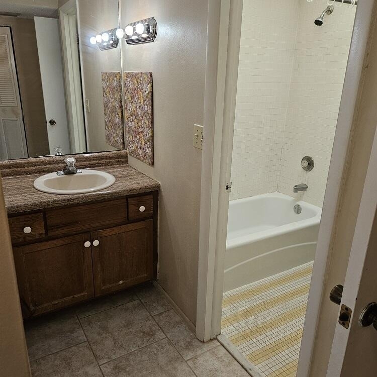 3690 Inverrary Drive - Photo 9