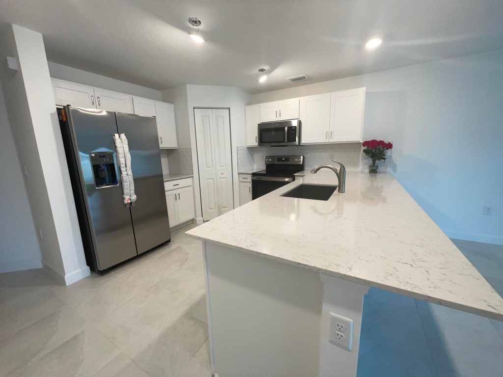 6907 Broadwater Lane - Photo 1
