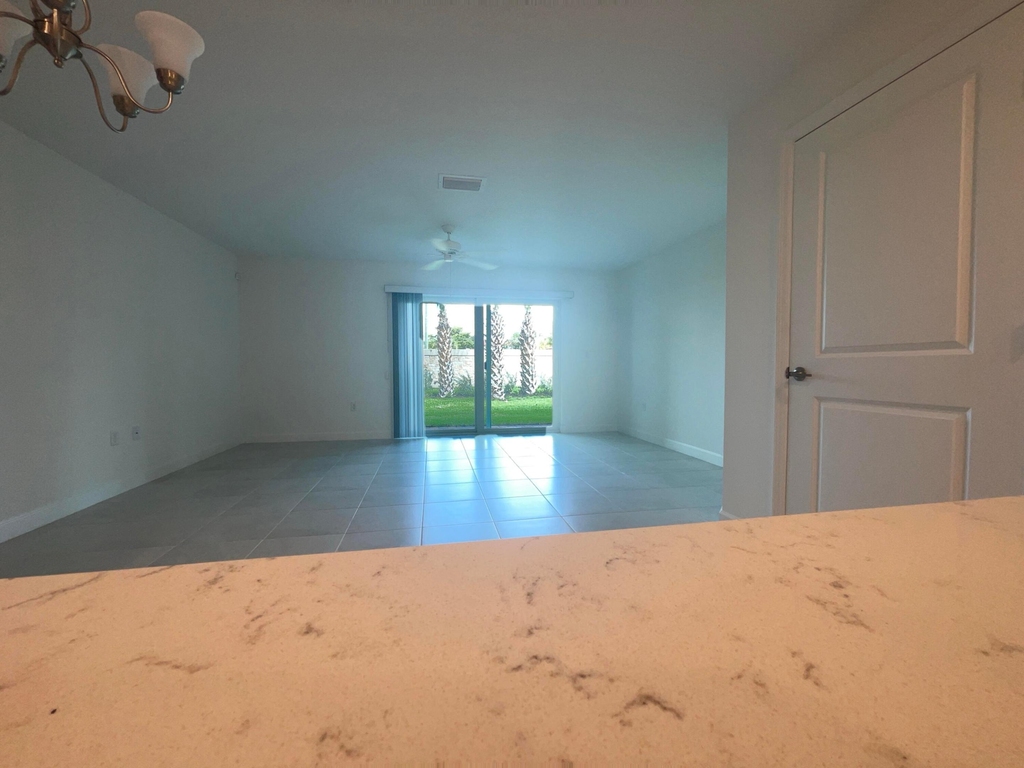 6907 Broadwater Lane - Photo 4