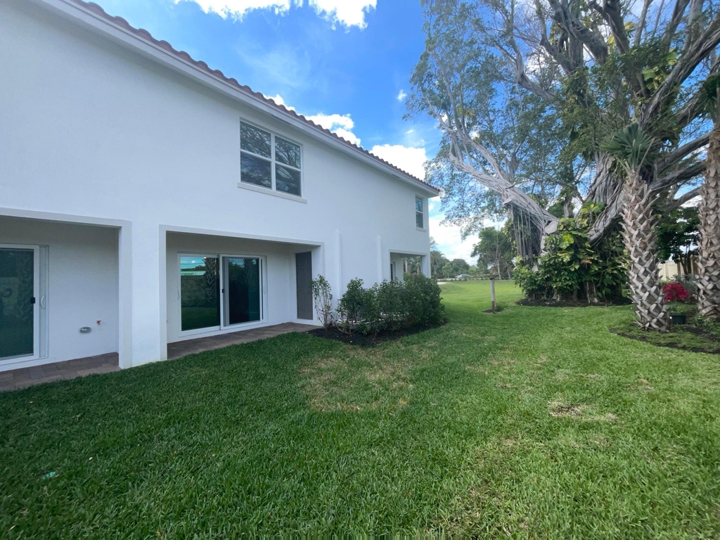 6907 Broadwater Lane - Photo 13