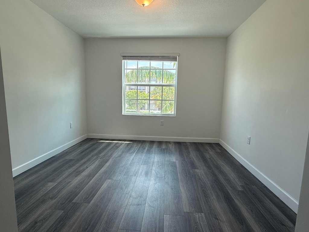 6907 Broadwater Lane - Photo 12