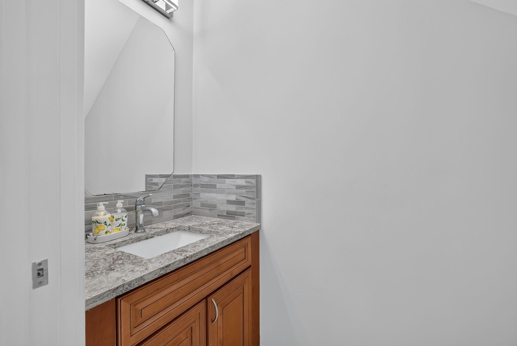 5040 Heron Place - Photo 14