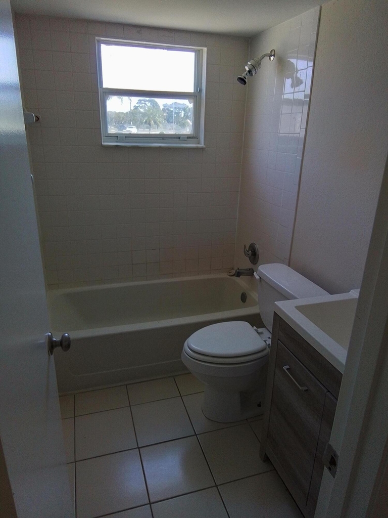 1535 Se Royal Green Circle - Photo 18