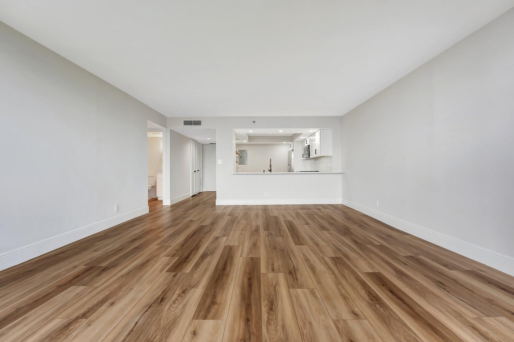 2900 Ne 14th St Causeway - Photo 10
