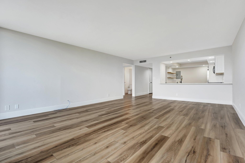 2900 Ne 14th St Causeway - Photo 11