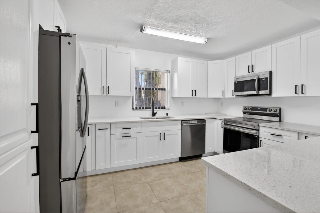11556 Nw 1st Street - Photo 0