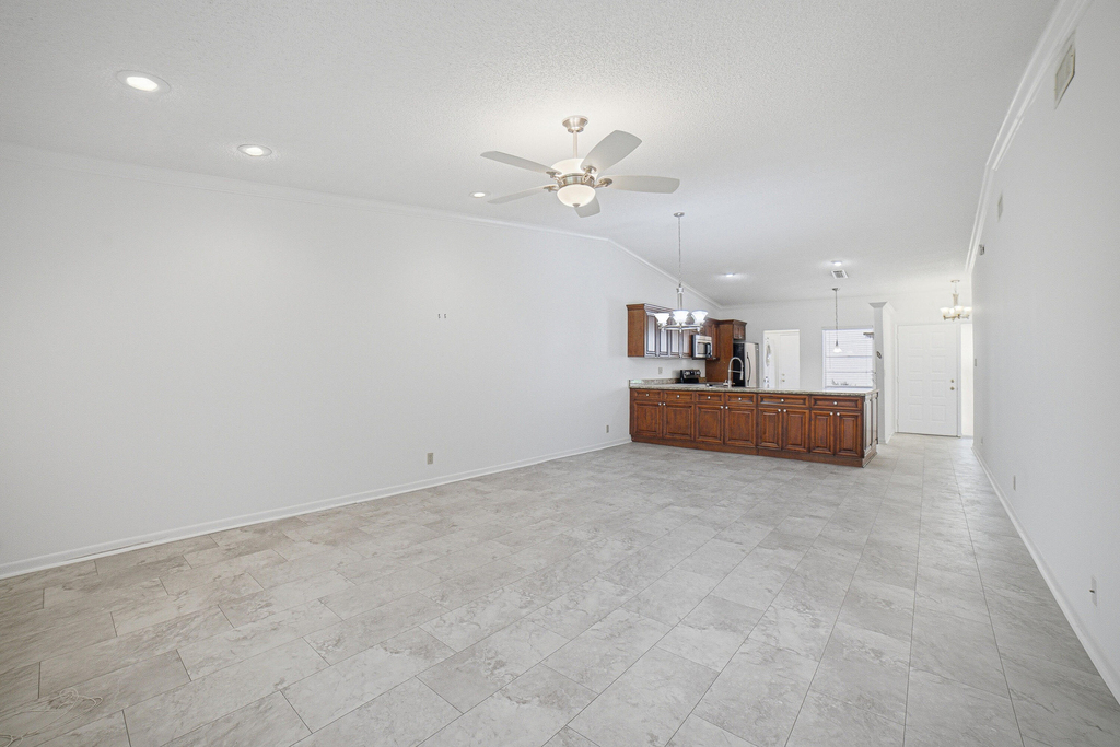 6070 Sunny Manor Court - Photo 4