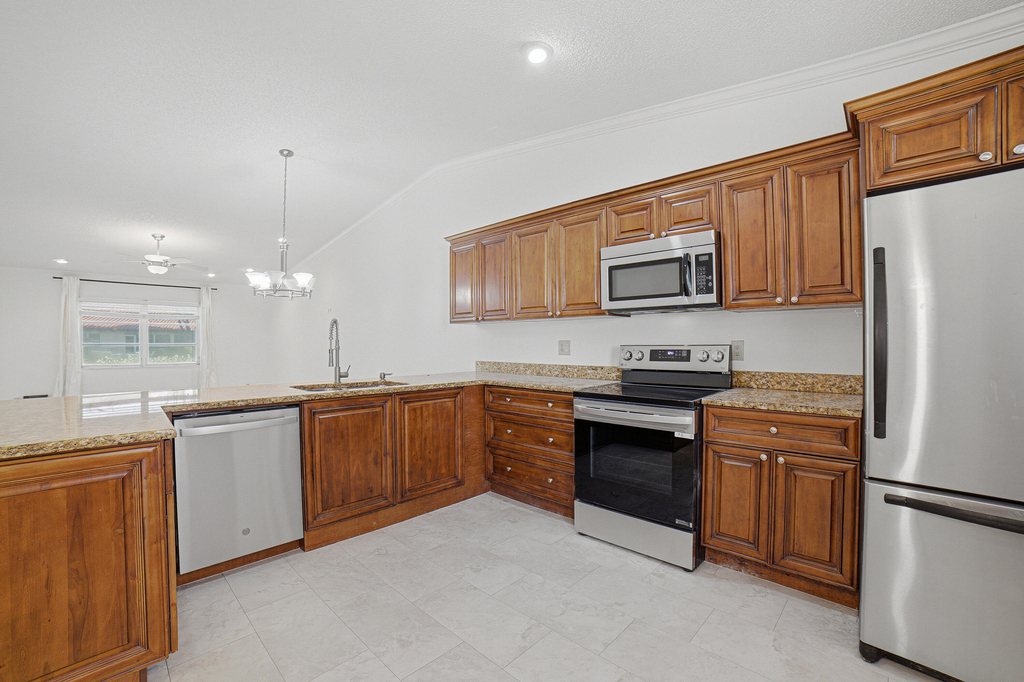 6070 Sunny Manor Court - Photo 7