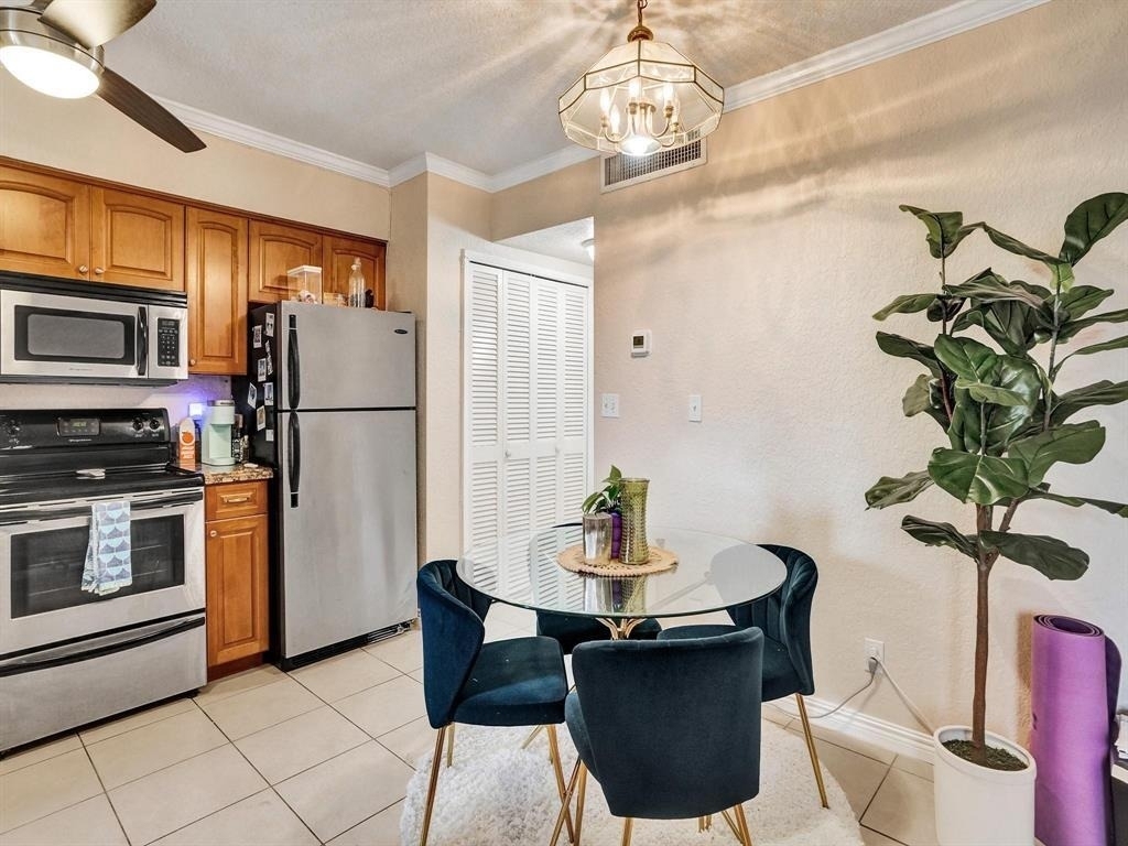 2190 Se 5th Street - Photo 4