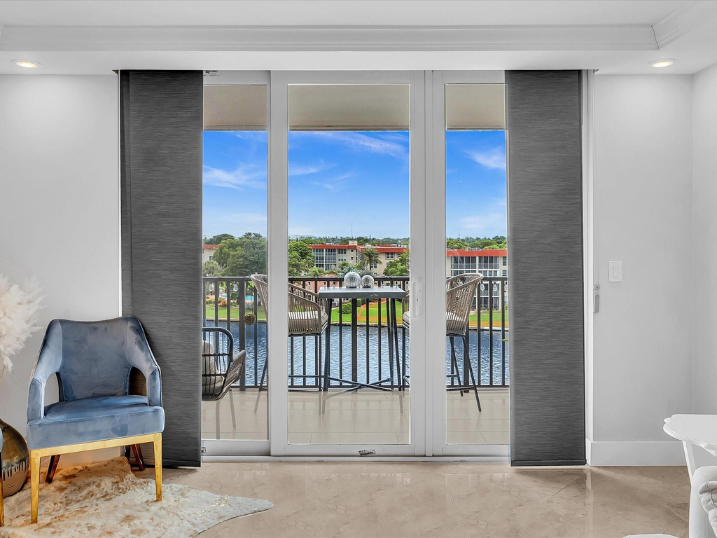 1150 Hillsboro Mile - Photo 18
