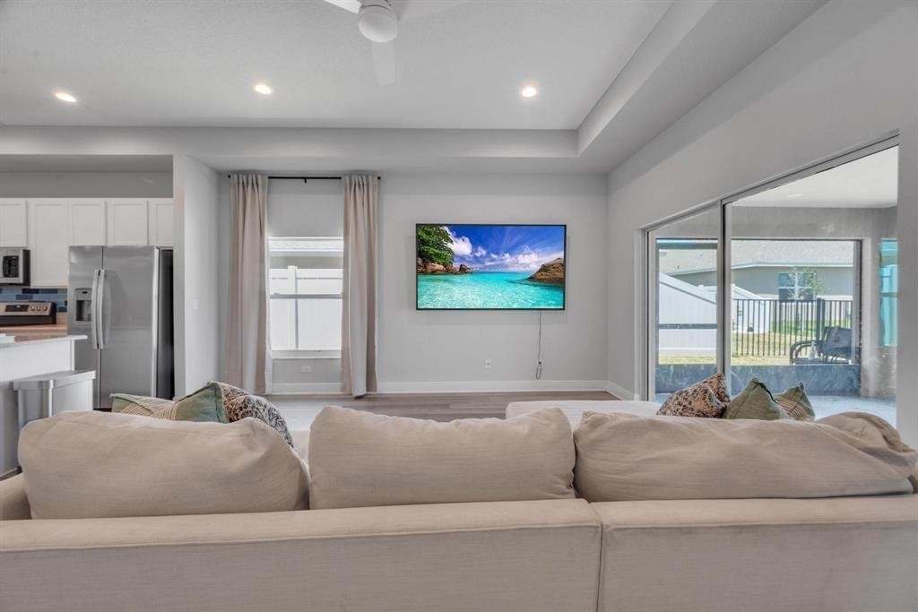 408 Seafoam Circle - Photo 3