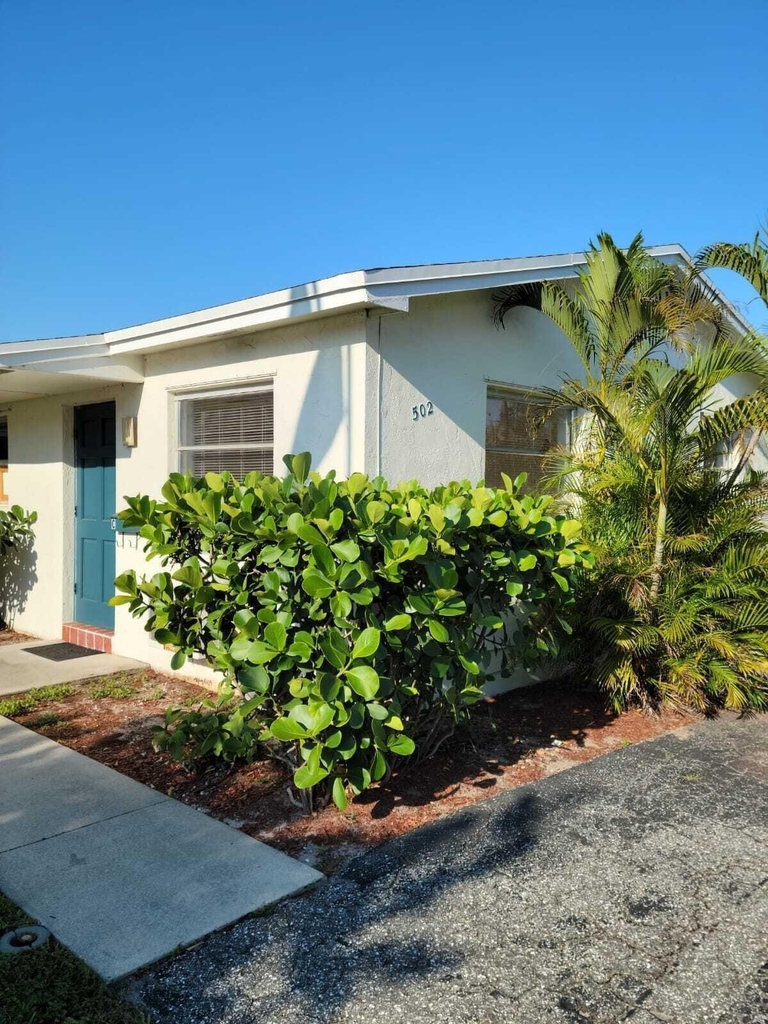 502 W Branch Street - Photo 0