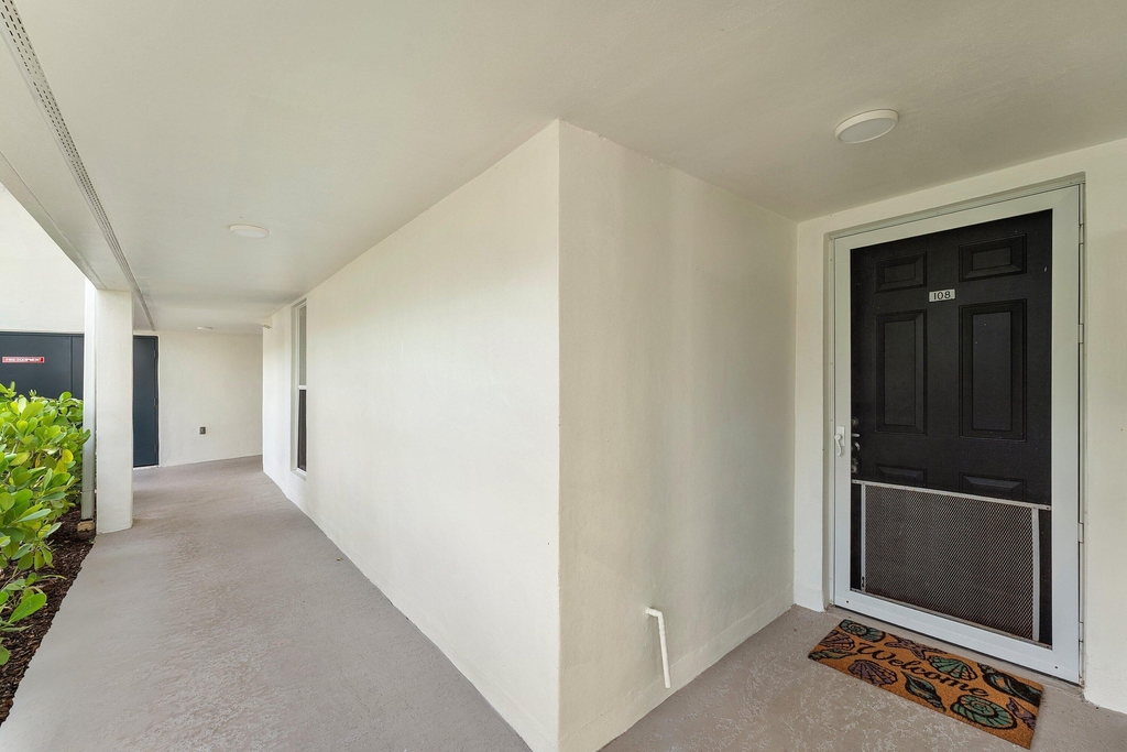 1605 S Us Highway 1 - Photo 4