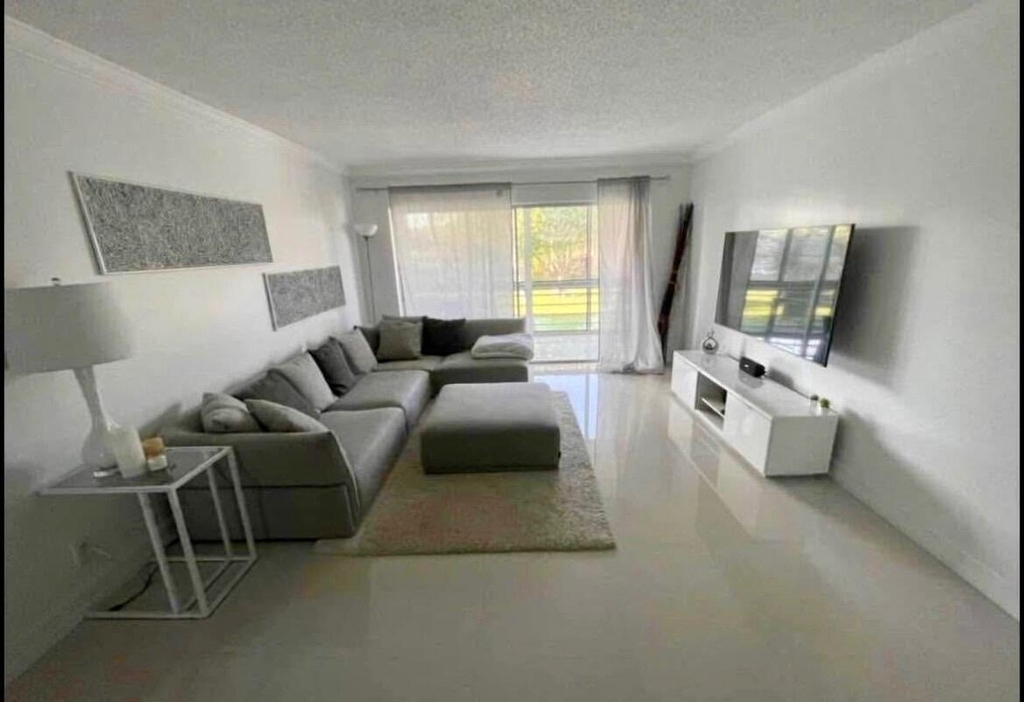 209 Waterway Drive S - Photo 4