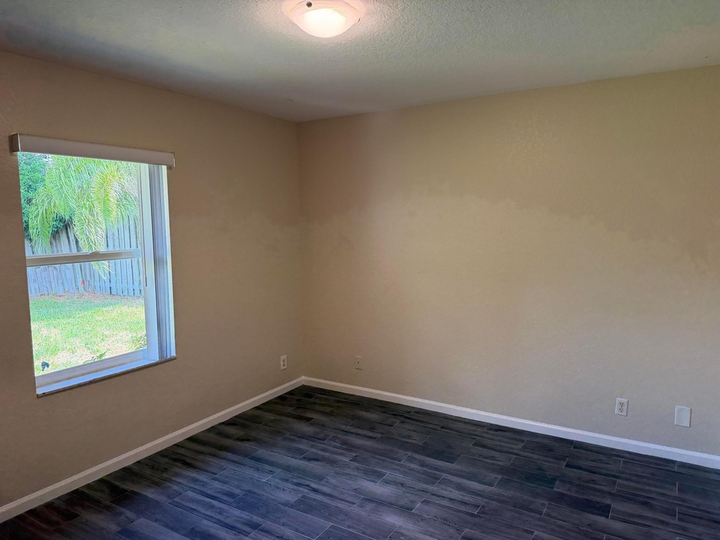 14011 Veronica Court - Photo 17