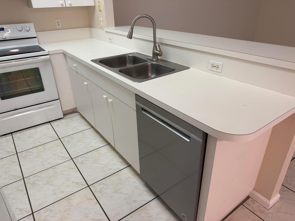 14011 Veronica Court - Photo 5