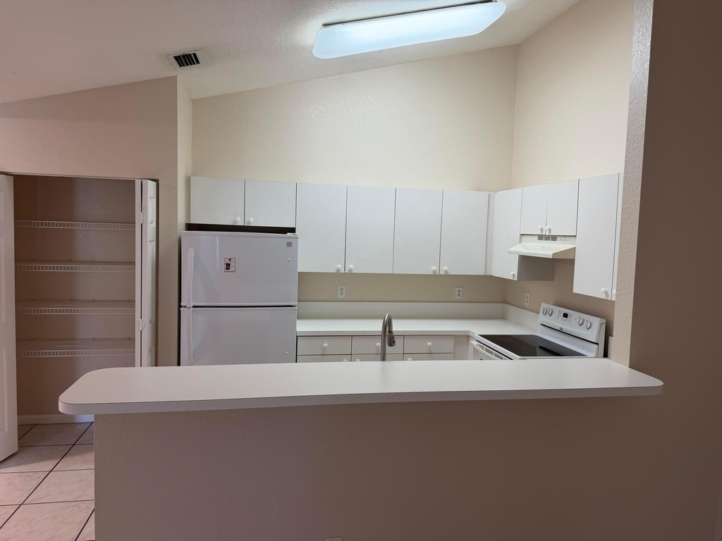 14011 Veronica Court - Photo 3
