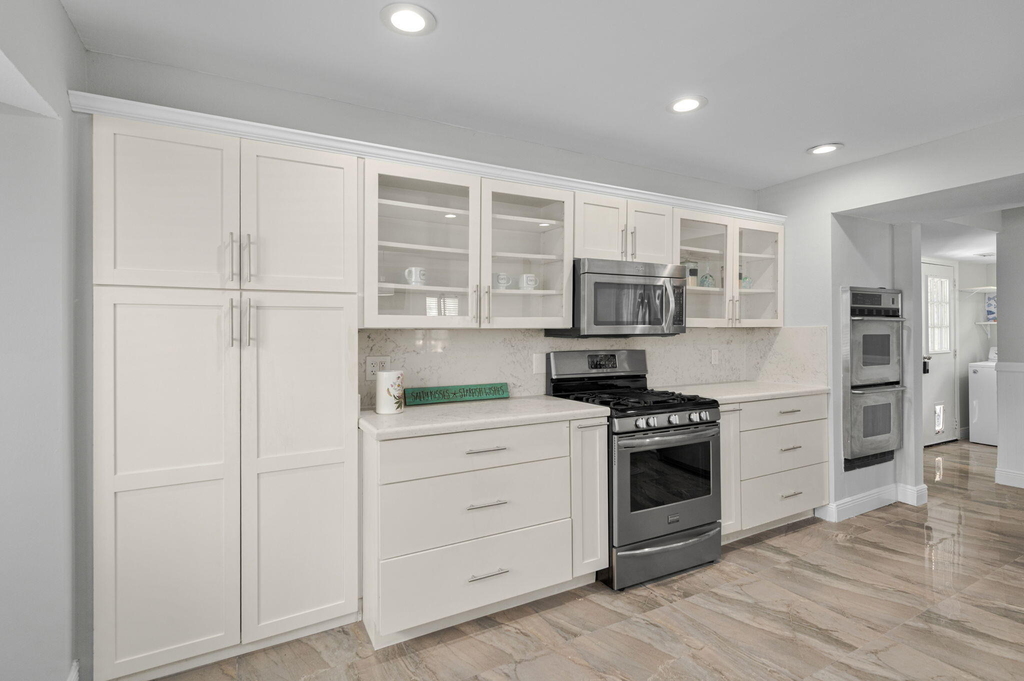 121 Queen Eugenia Court - Photo 16