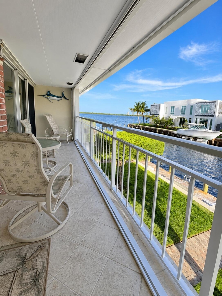 68 Yacht Club Drive - Photo 0