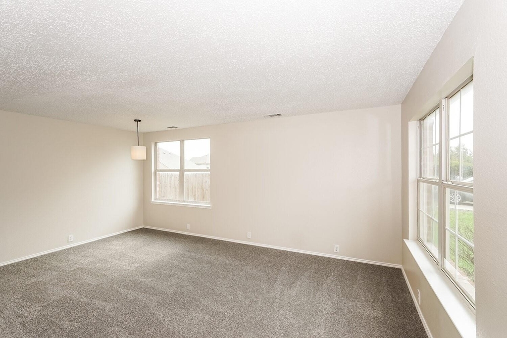 407 Harvard Drive - Photo 12