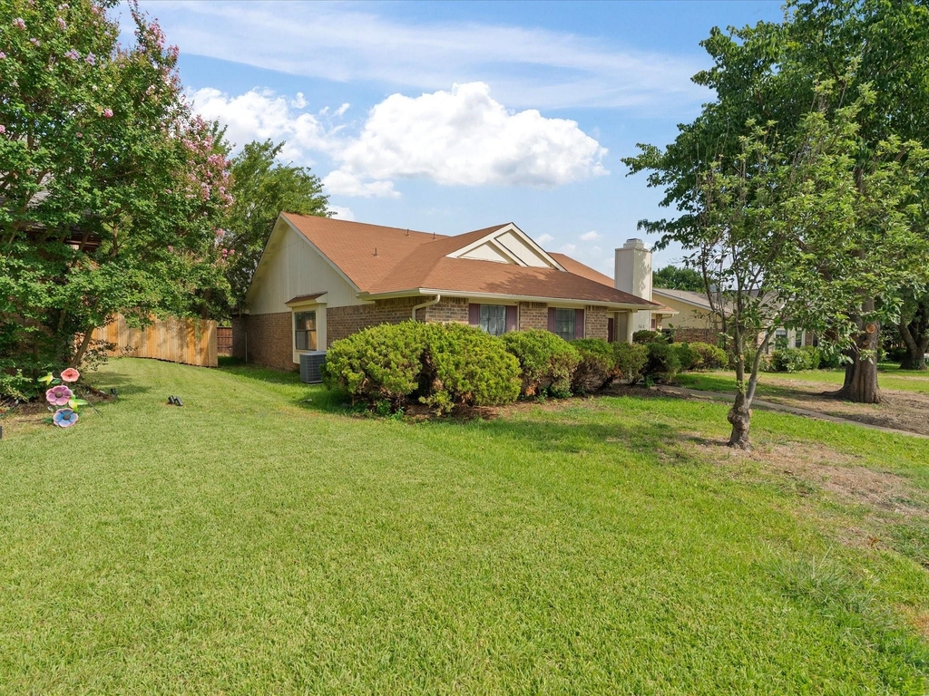 7612 Jerome Drive - Photo 1