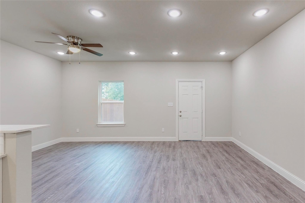618 W Sears Street - Photo 6