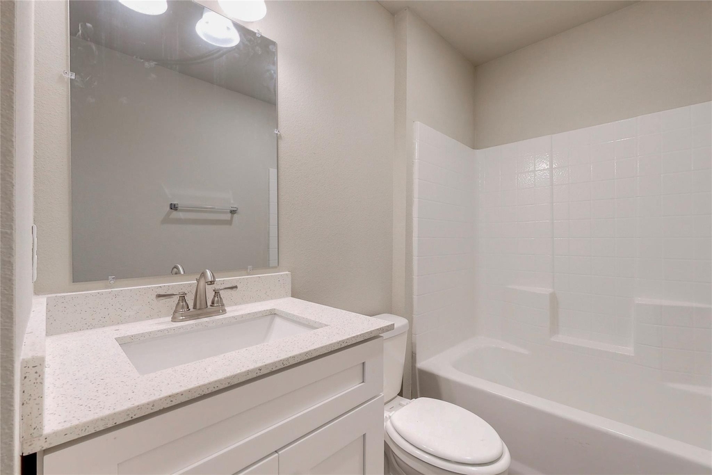 618 W Sears Street - Photo 16