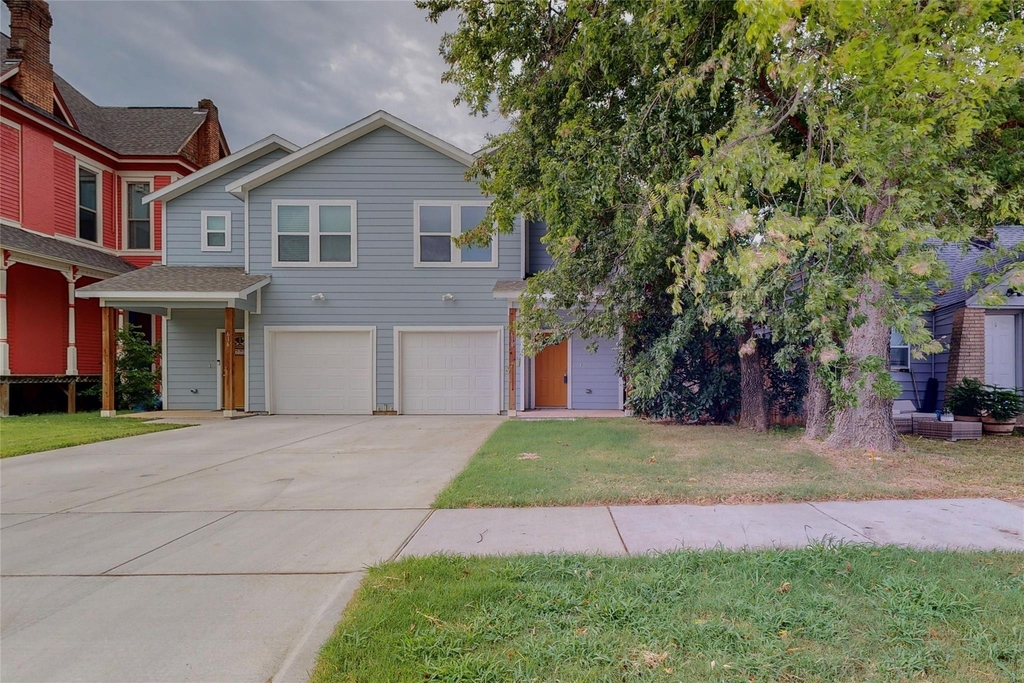 618 W Sears Street - Photo 0