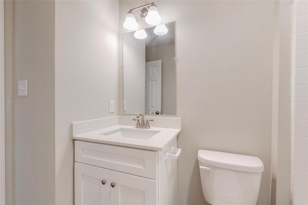 618 W Sears Street - Photo 17