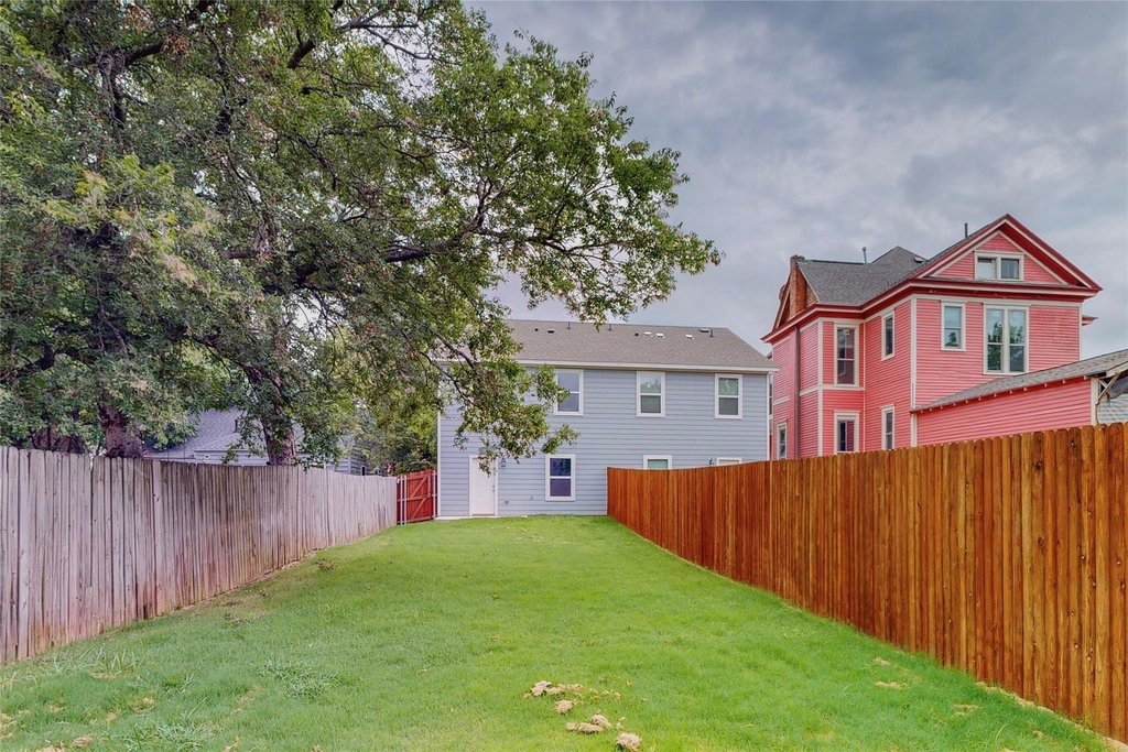 618 W Sears Street - Photo 36