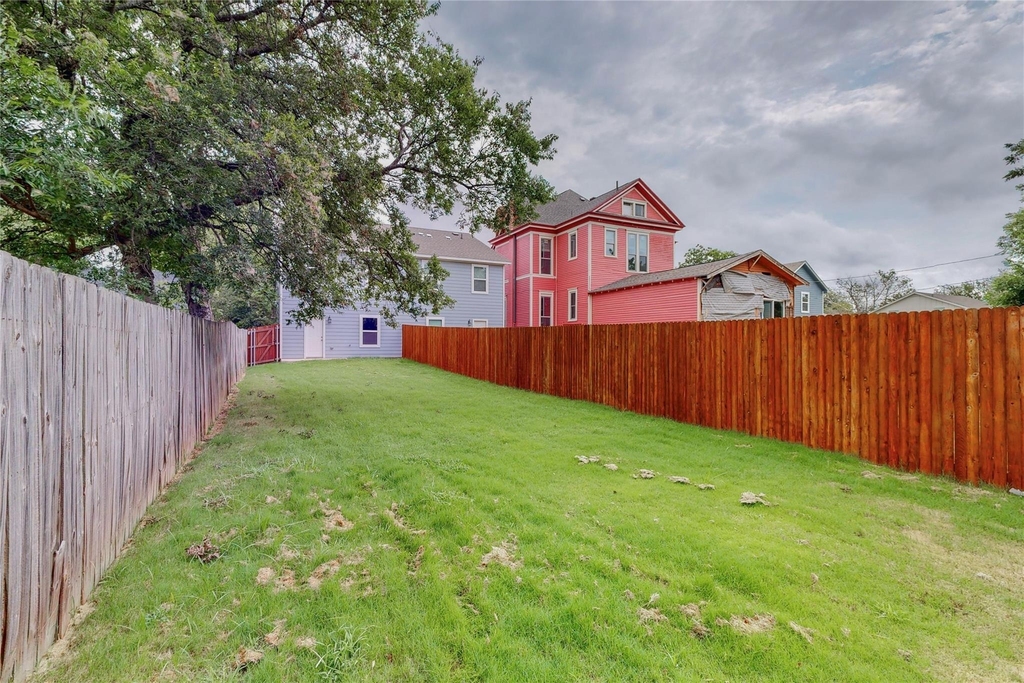 618 W Sears Street - Photo 35