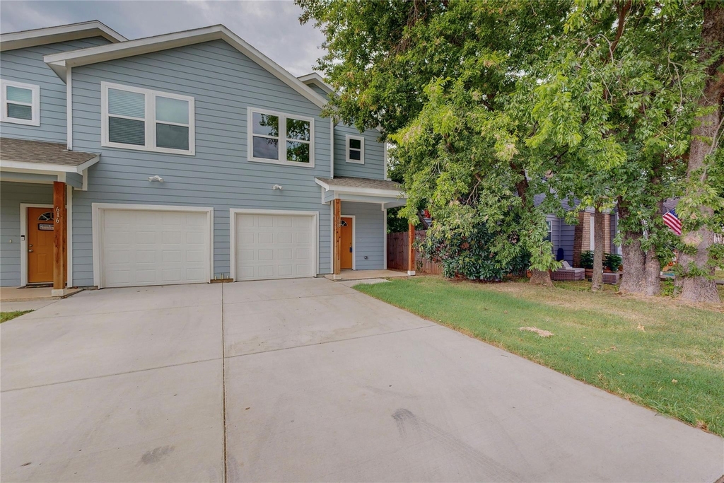618 W Sears Street - Photo 2