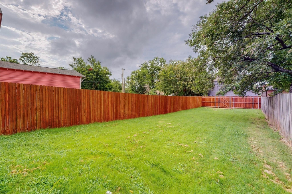 618 W Sears Street - Photo 34