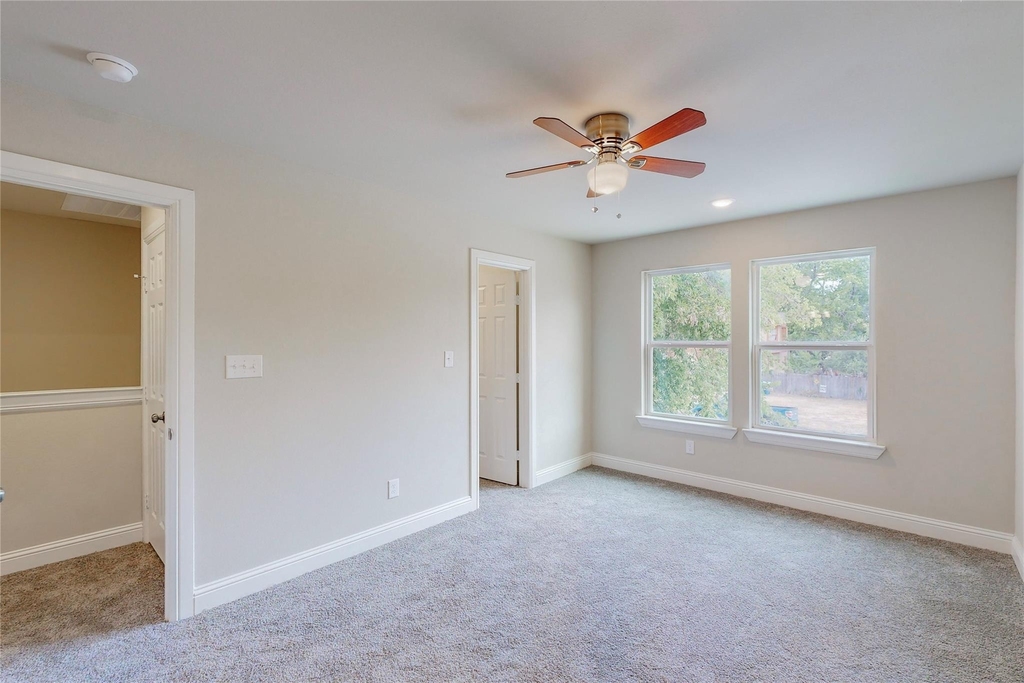 618 W Sears Street - Photo 27