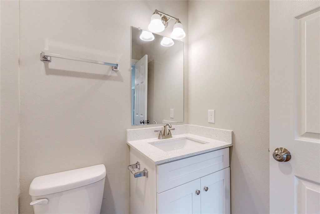 618 W Sears Street - Photo 22