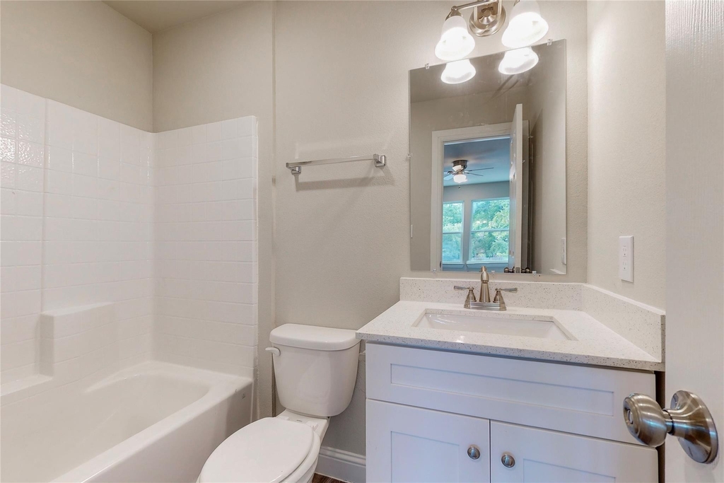 618 W Sears Street - Photo 21